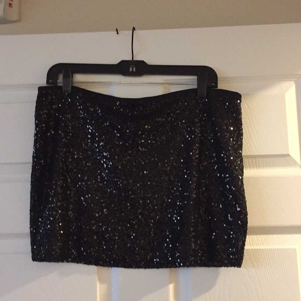 Express black sequin skirt - never worn